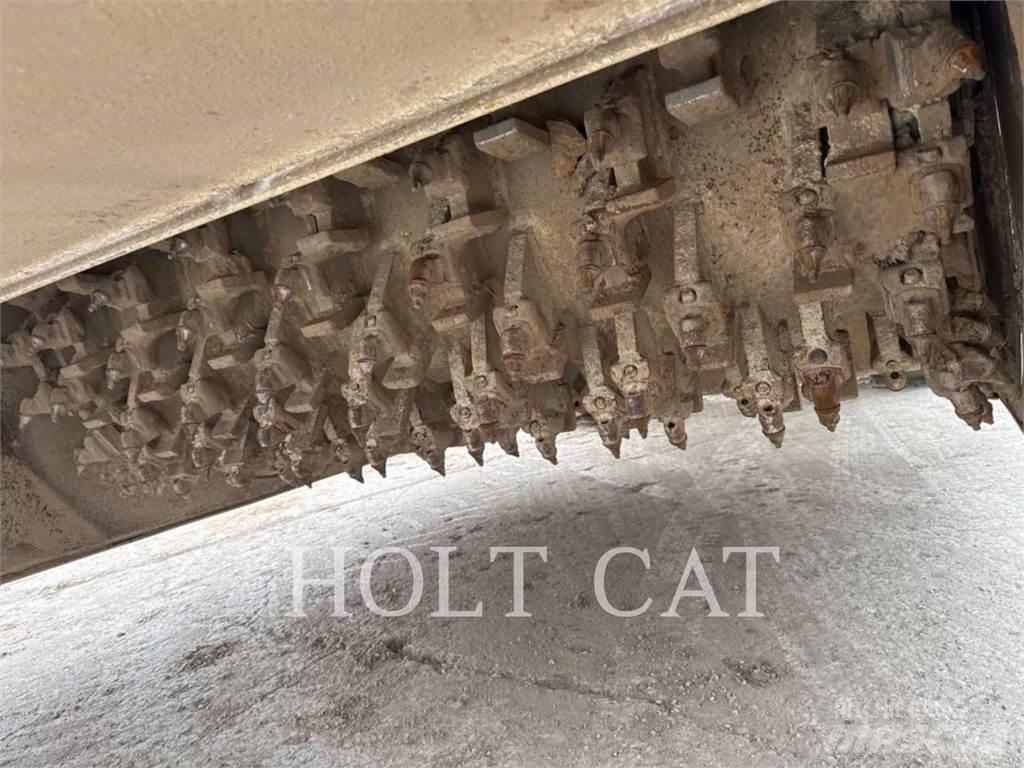 CAT RM400 CAB Asphalt recycling