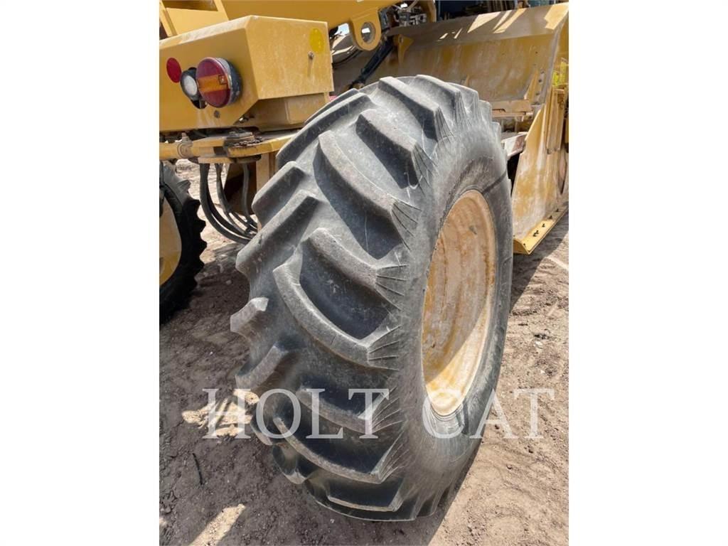 CAT RM400 CAB Asphalt recycling