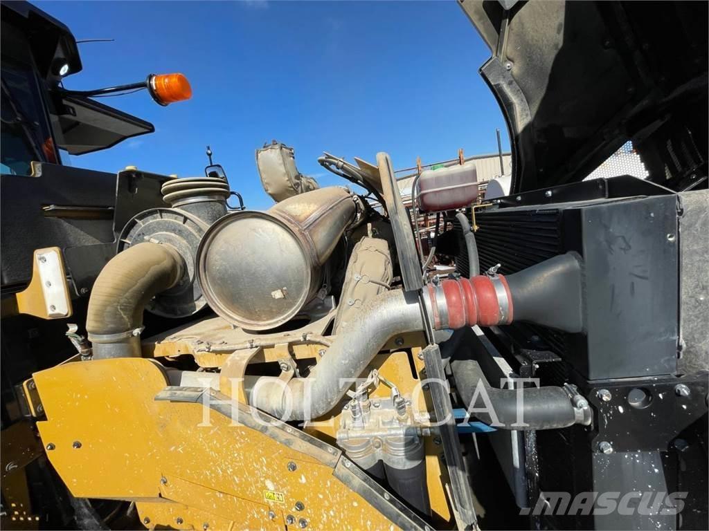 CAT RM400 CAB Asphalt recycling