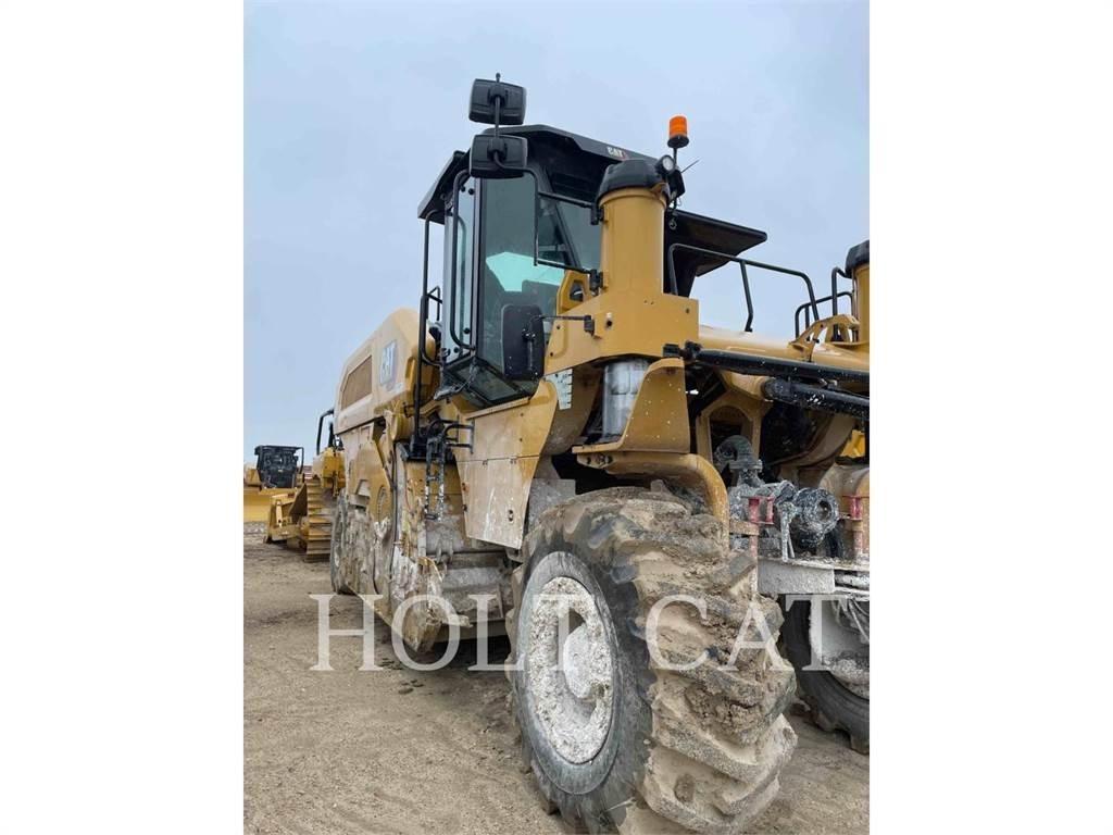 CAT RM600 CAB Asphalt recycling
