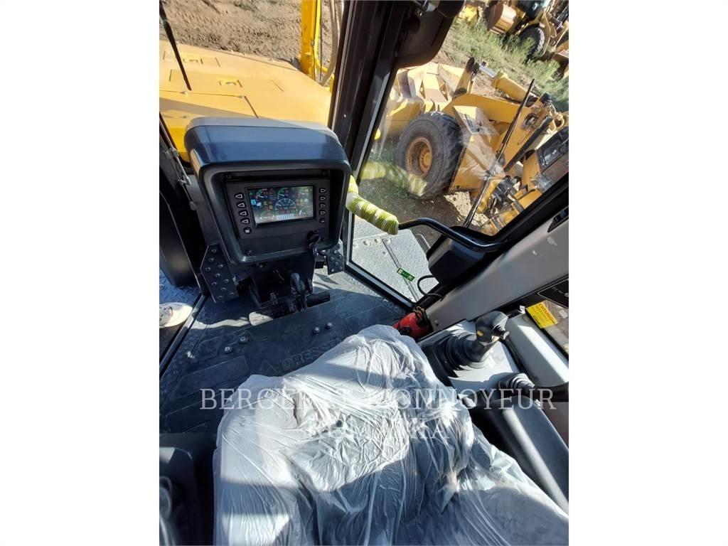 CAT TD-15M Crawler dozers