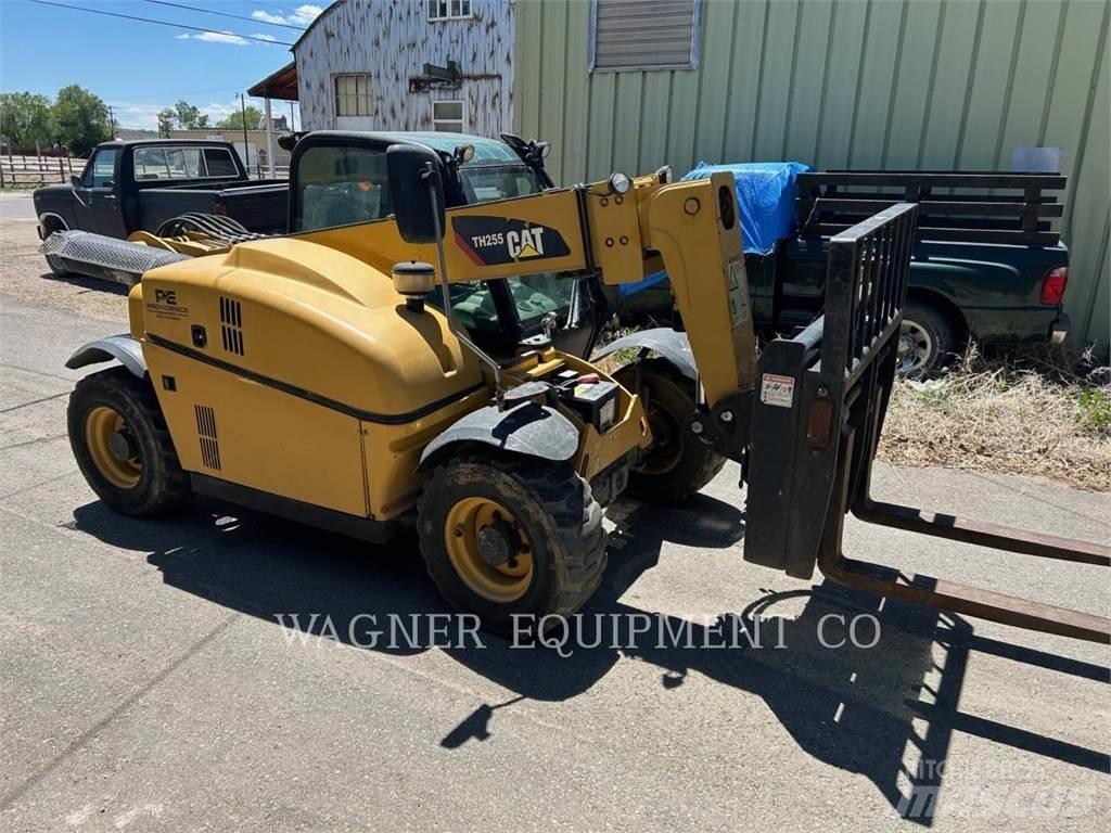 CAT TH255 Telescopic handlers