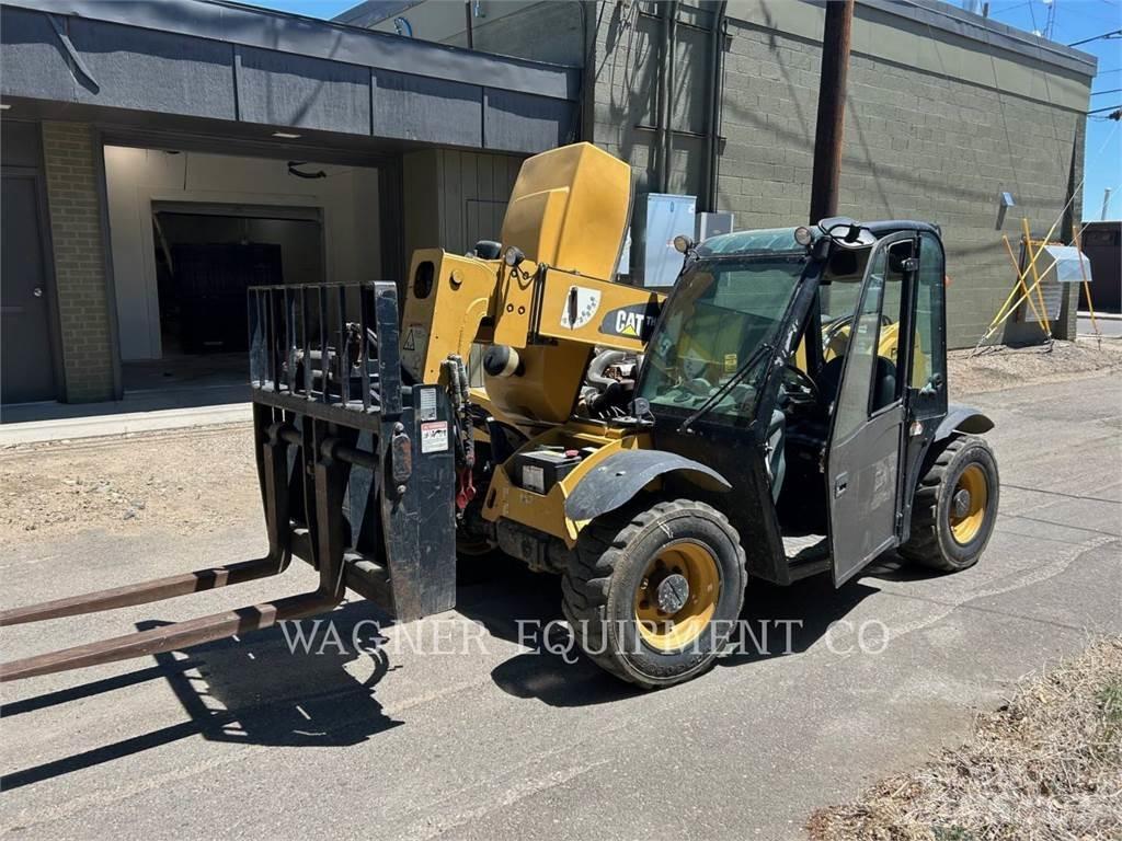 CAT TH255 Telescopic handlers
