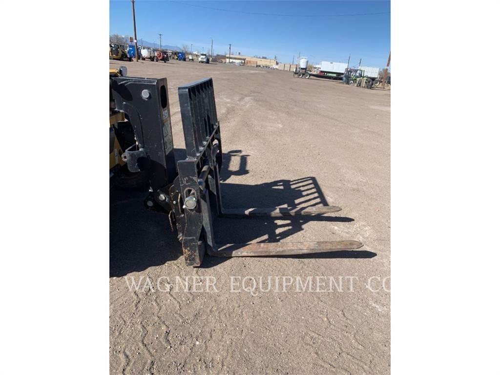 CAT TH255C Telescopic handlers