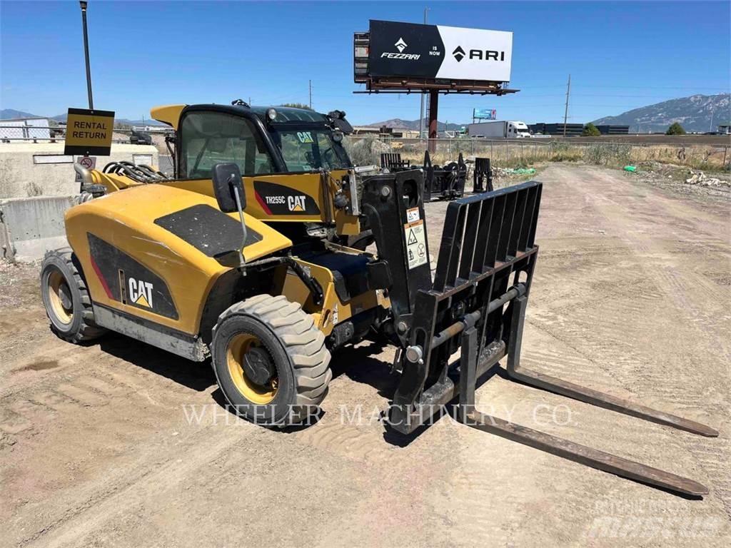 CAT TH255C CB Telescopic handlers