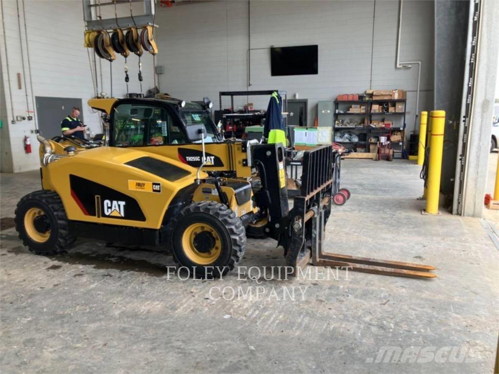 CAT TH255CC Telescopic handlers