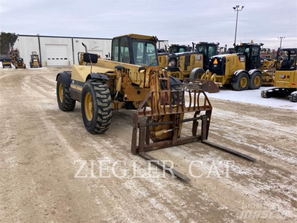 CAT TH83 Telescopic handlers