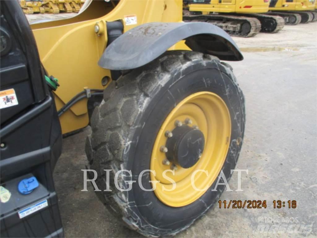 CAT TL1055D Telescopic handlers