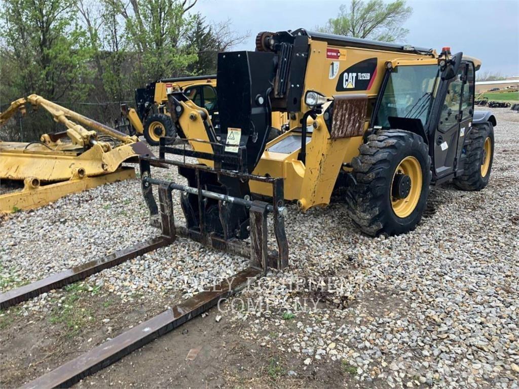 CAT TL1255DC Telescopic handlers