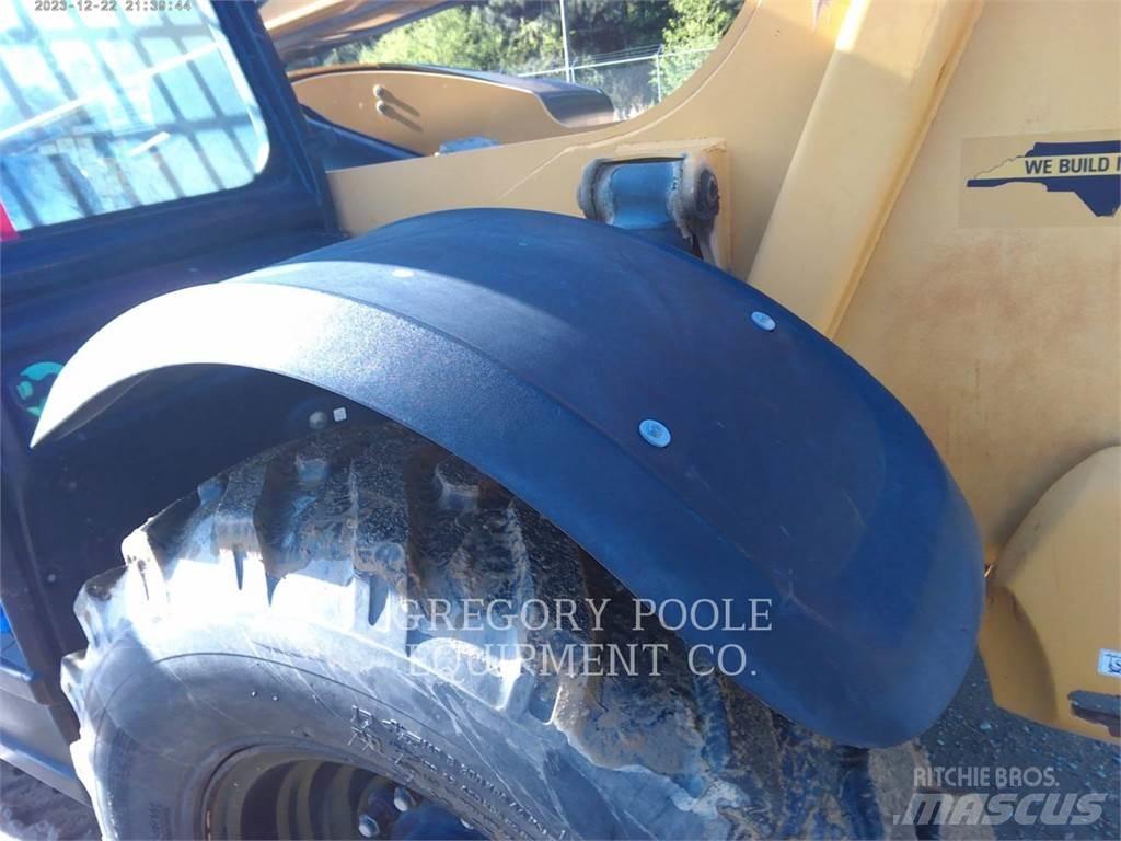 CAT TL642D Telescopic handlers