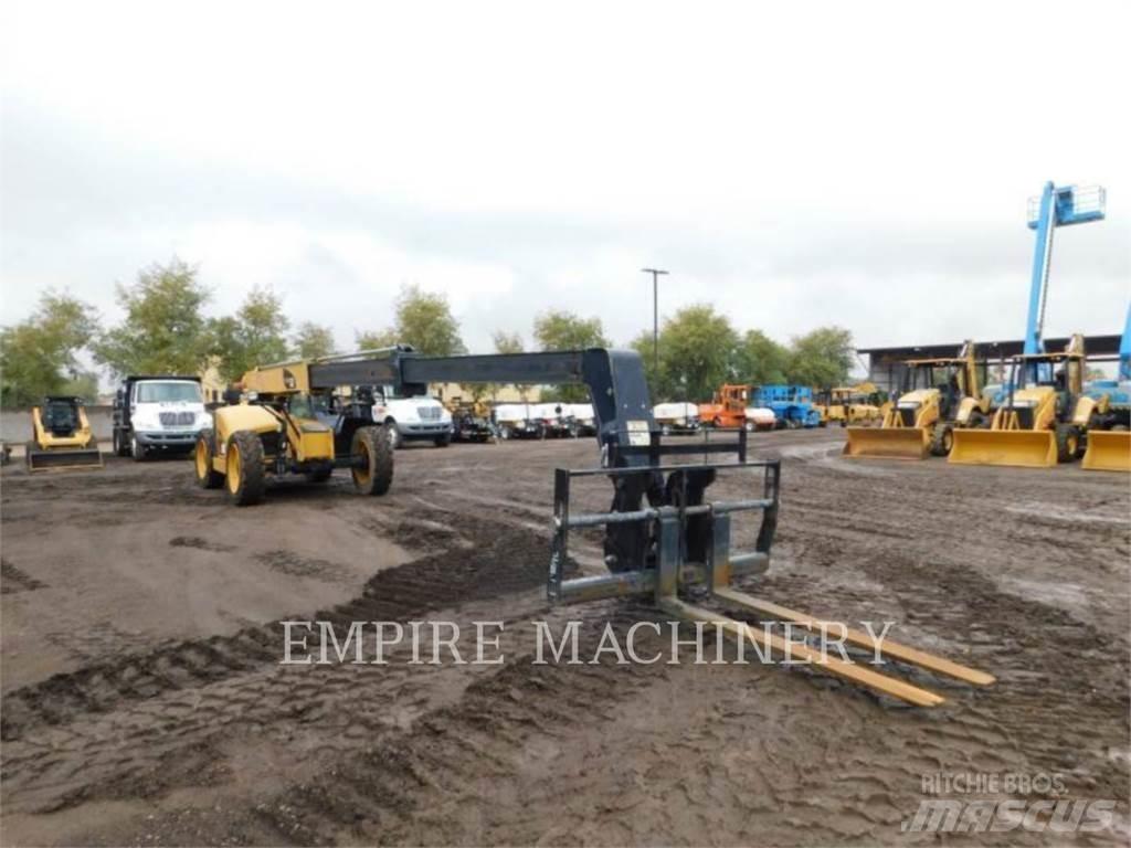 CAT TL642D Telescopic handlers