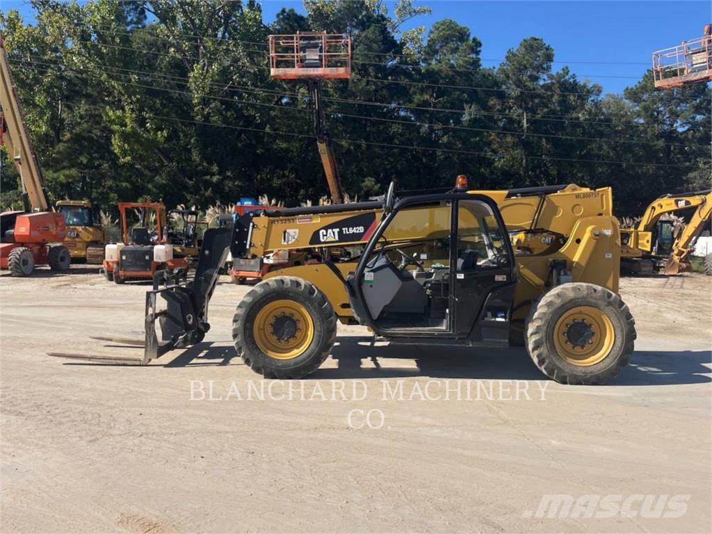 CAT TL642D Telescopic handlers