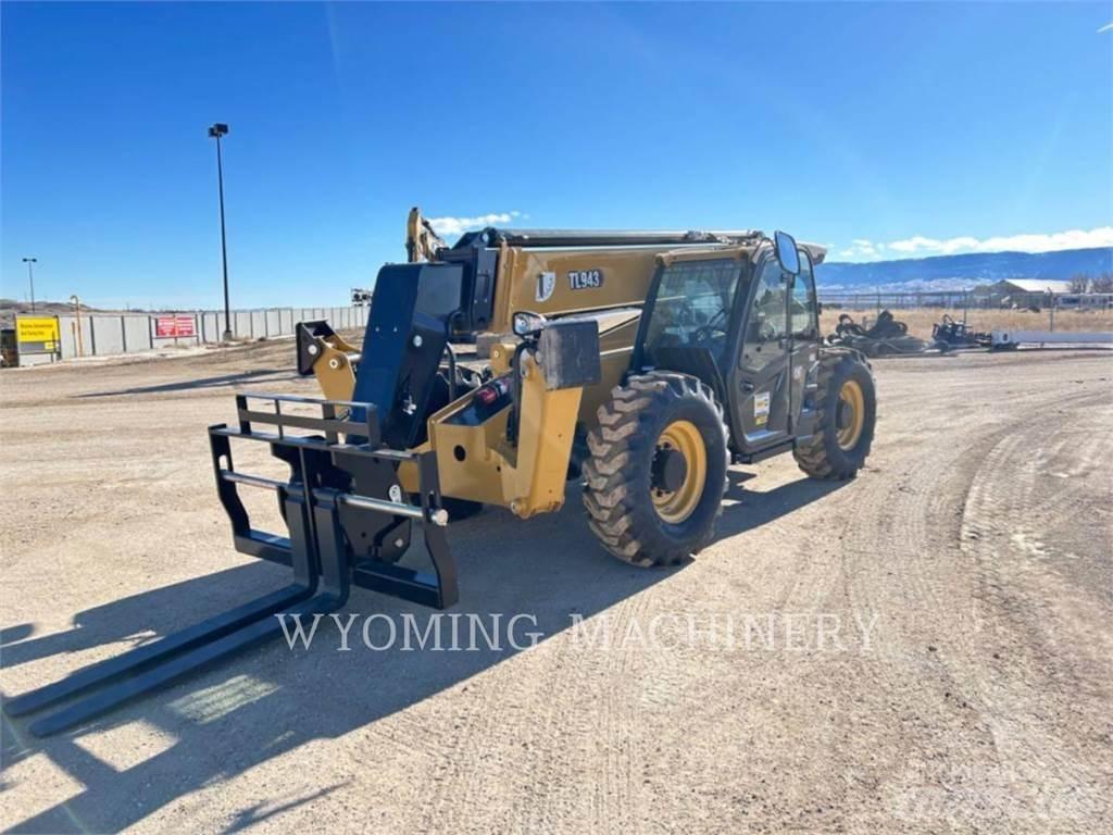 CAT TL943 Telescopic handlers