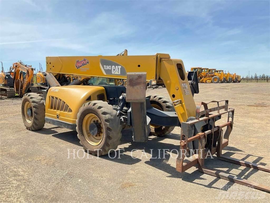 CAT TL943 Telescopic handlers