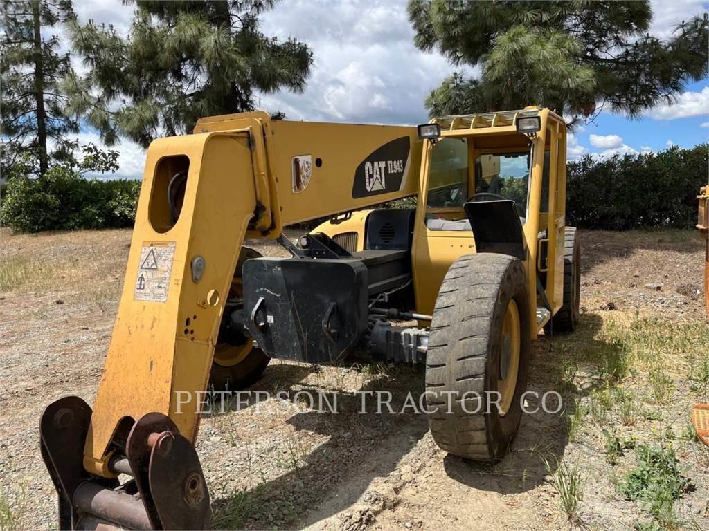 CAT TL943 Telescopic handlers