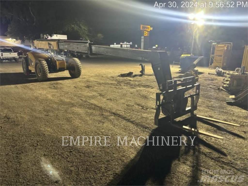 CAT TL943D Telescopic handlers