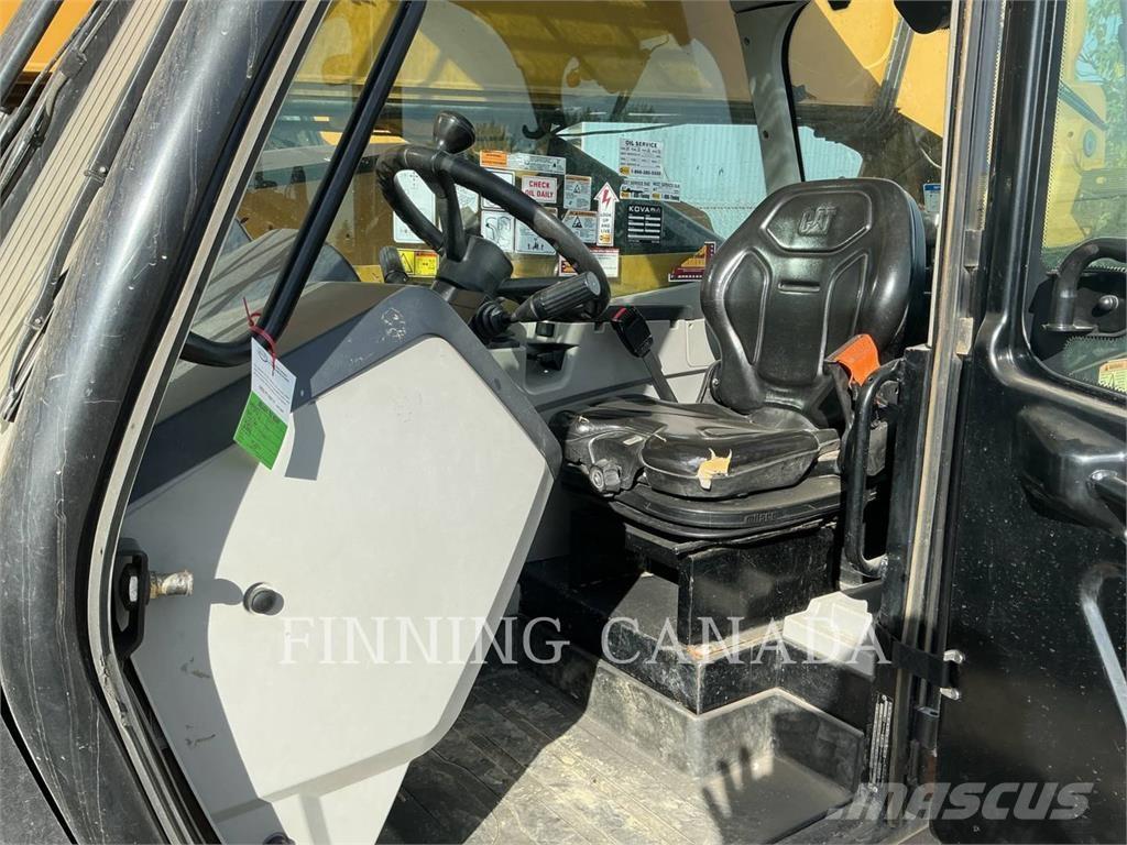 CAT TL943D Telescopic handlers