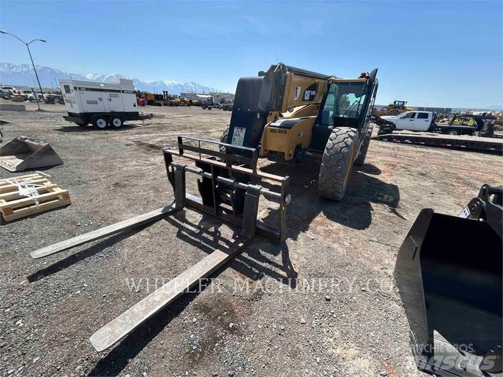CAT TL943D CB Telescopic handlers