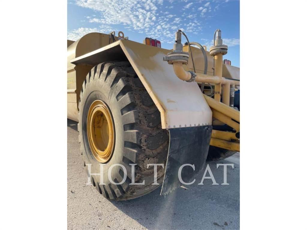 CAT W00 621G Scrapers