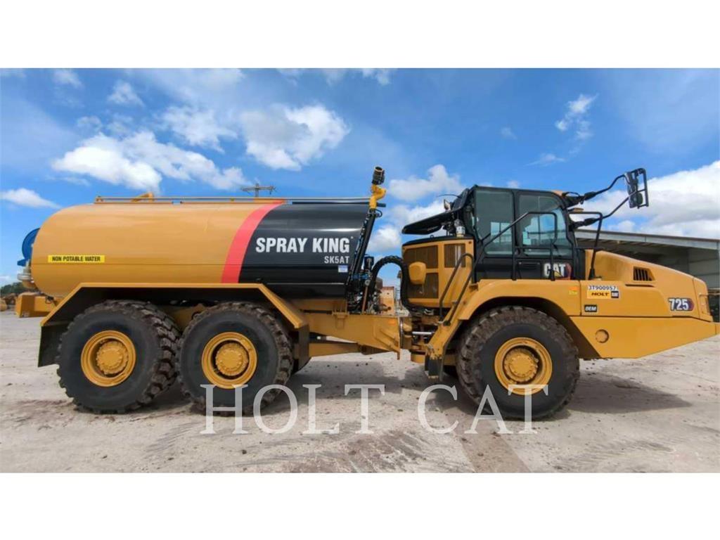 CAT W00 725 Articulated Haulers