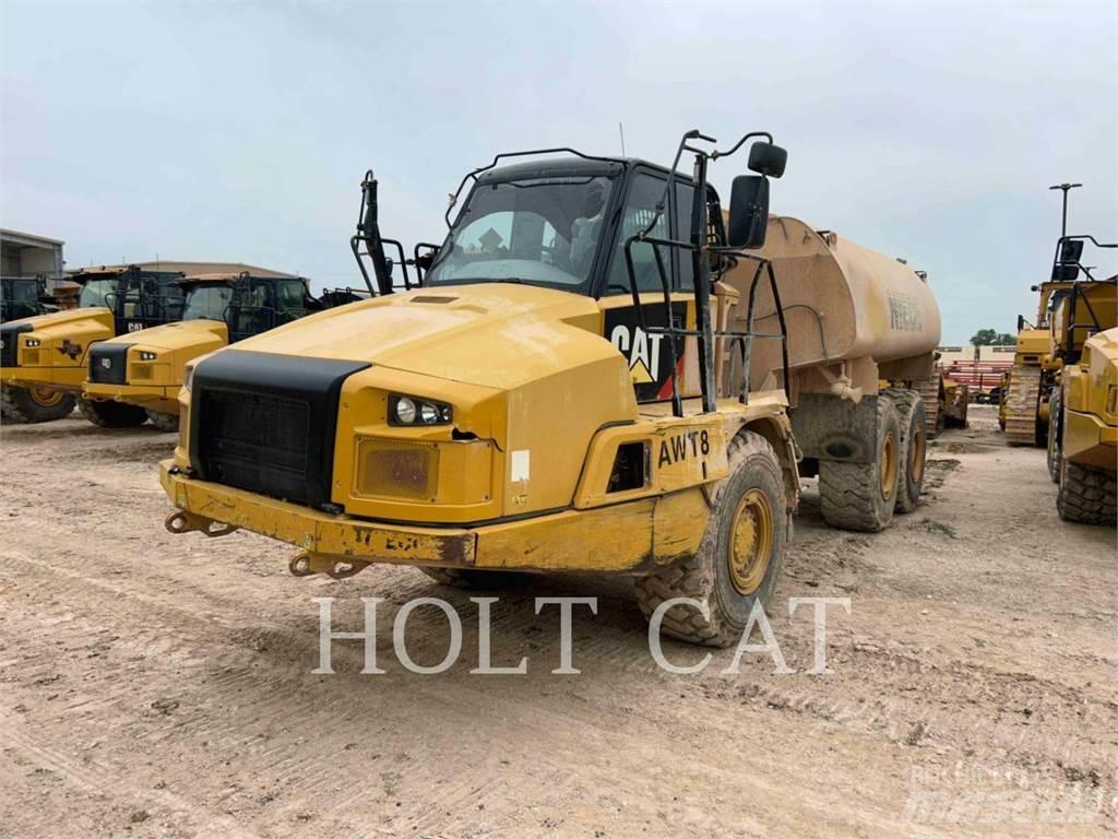 CAT W00 725C2 Articulated Haulers