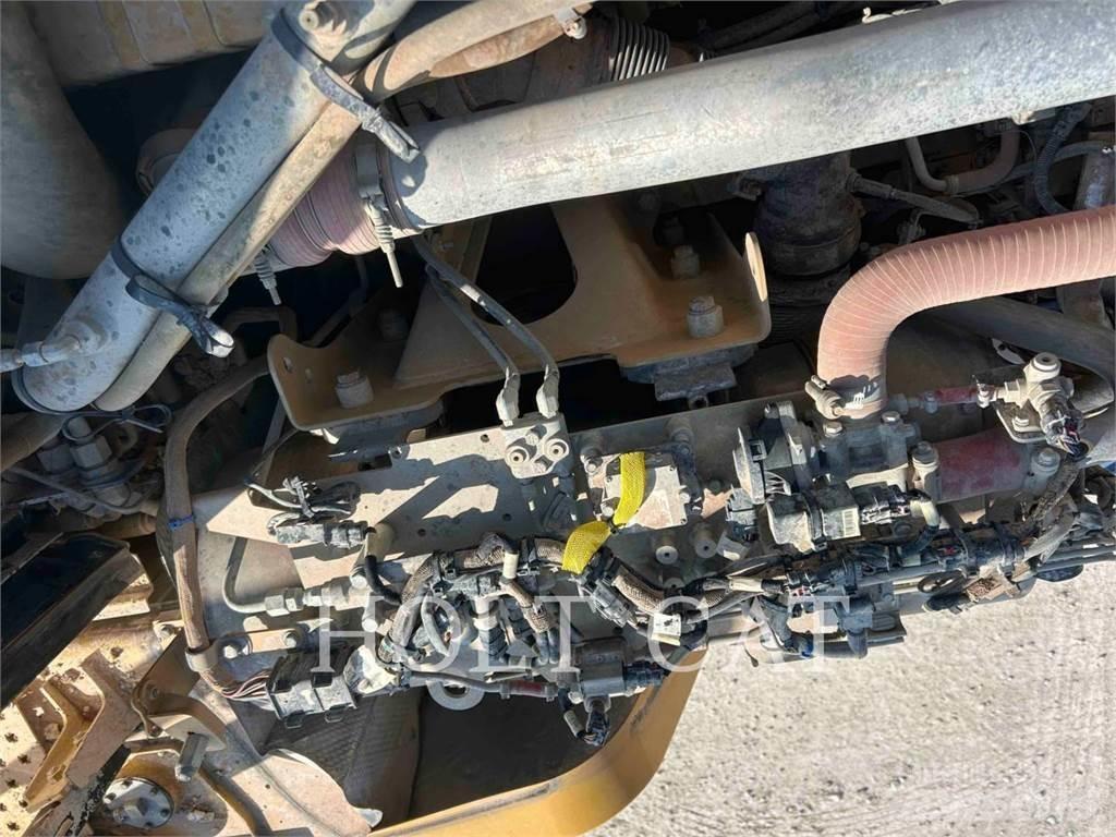 CAT W00 730C Articulated Haulers
