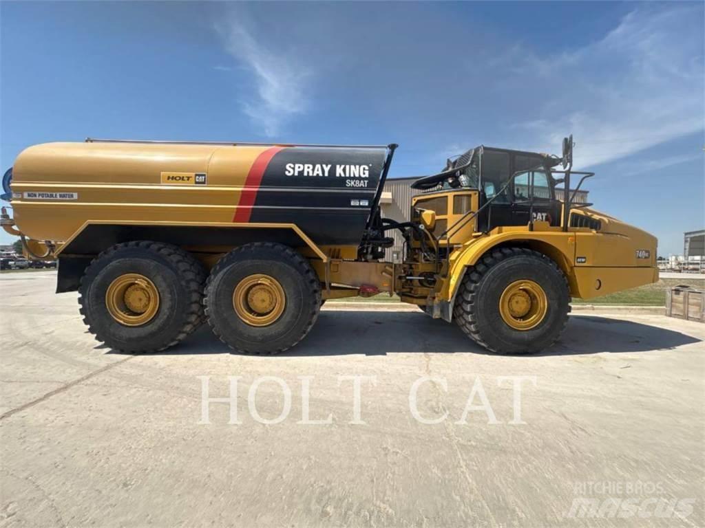 CAT W00 740GC Tanker trucks