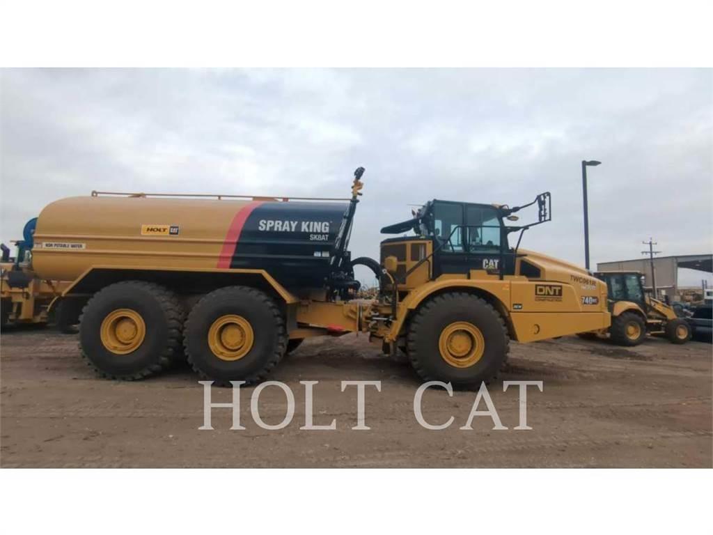 CAT W00 740GC Tanker trucks