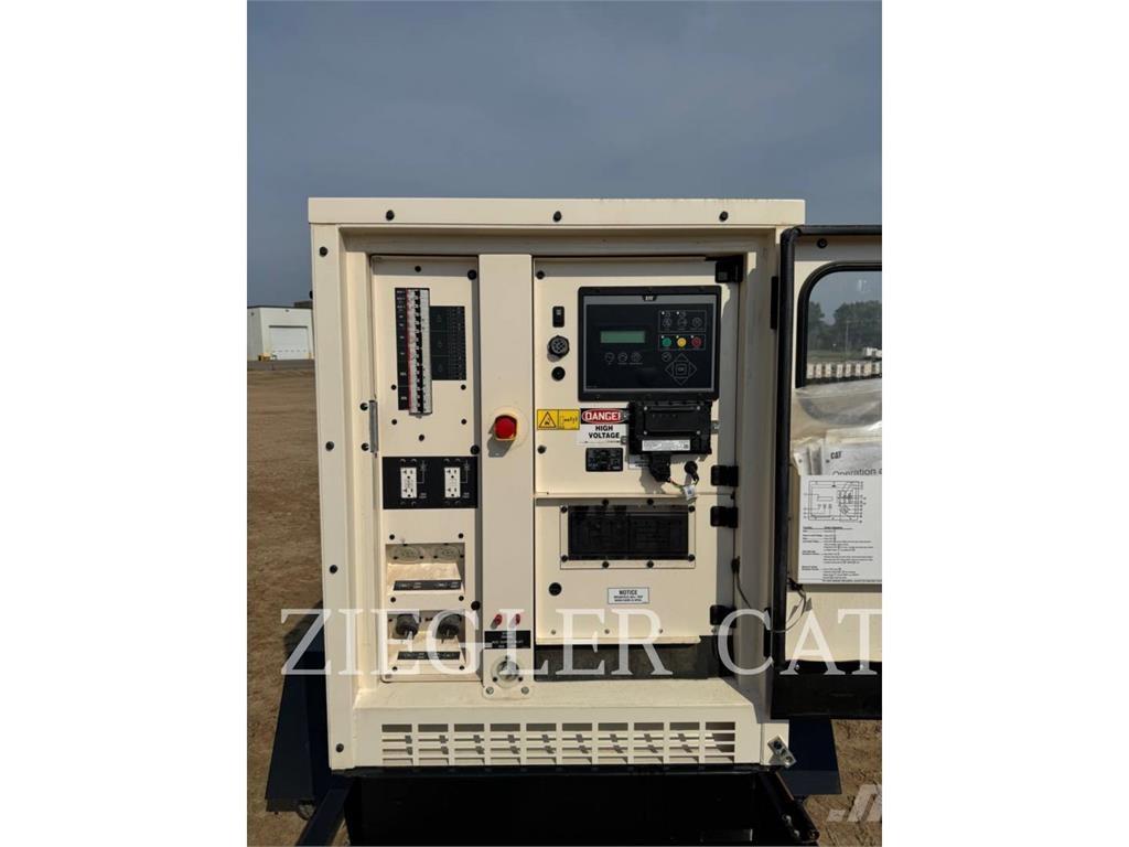 CAT XQ 35 Other Generators