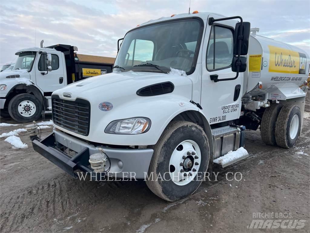Freightliner WT2000 A Tanker trucks