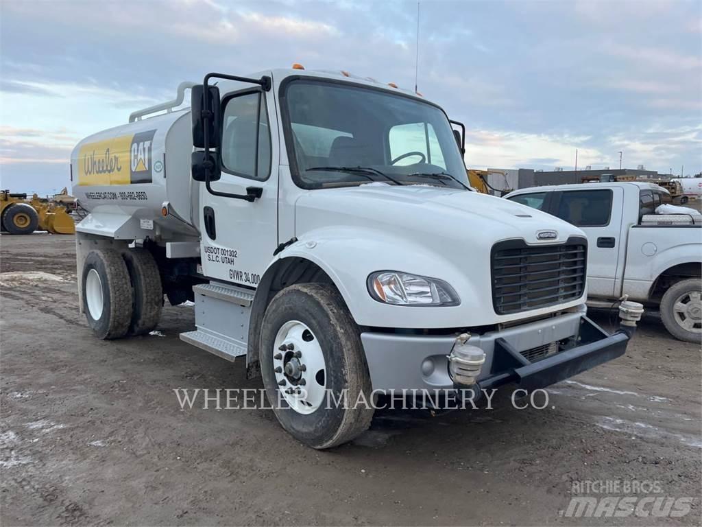 Freightliner WT2000 A Tanker trucks