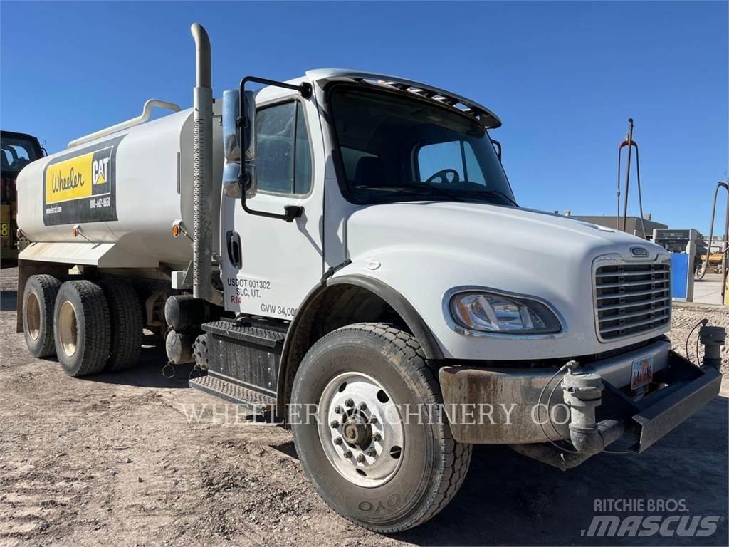 Freightliner WT4000 A Tanker trucks