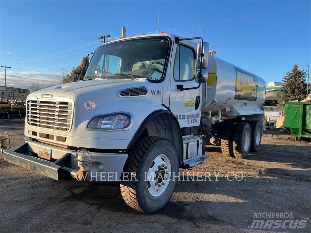 Freightliner WT4000 A Tanker trucks