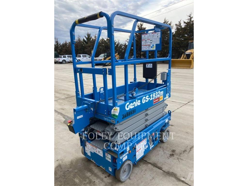 Genie GS1932M Scissor lifts