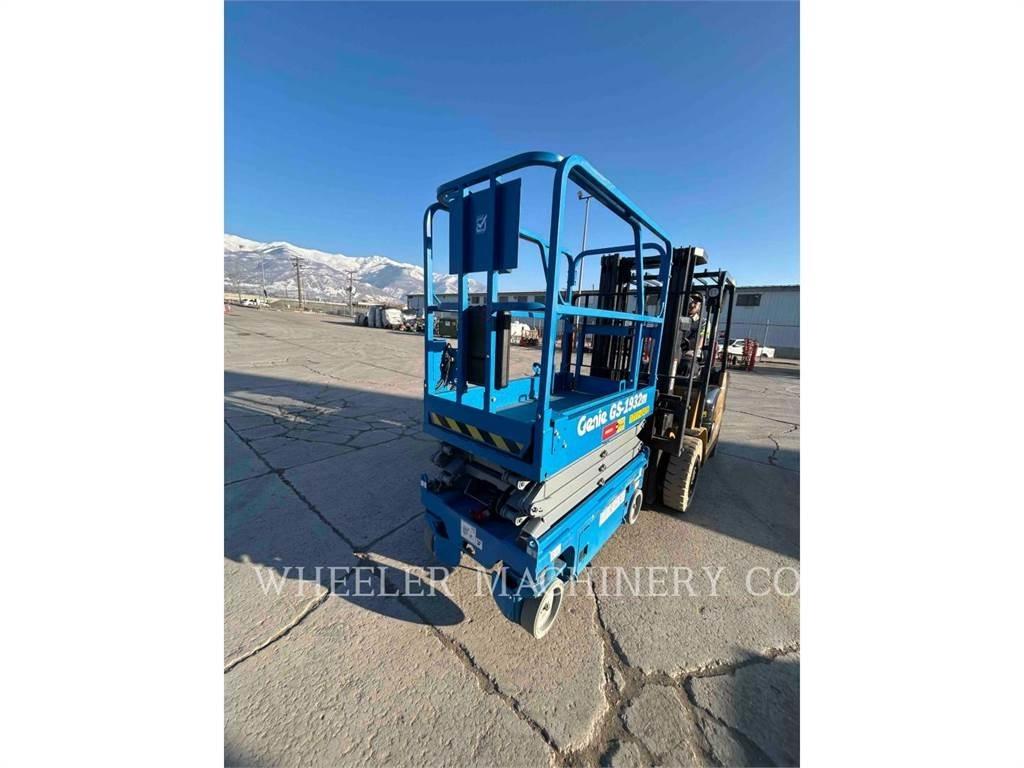 Genie GS1932M Scissor lifts