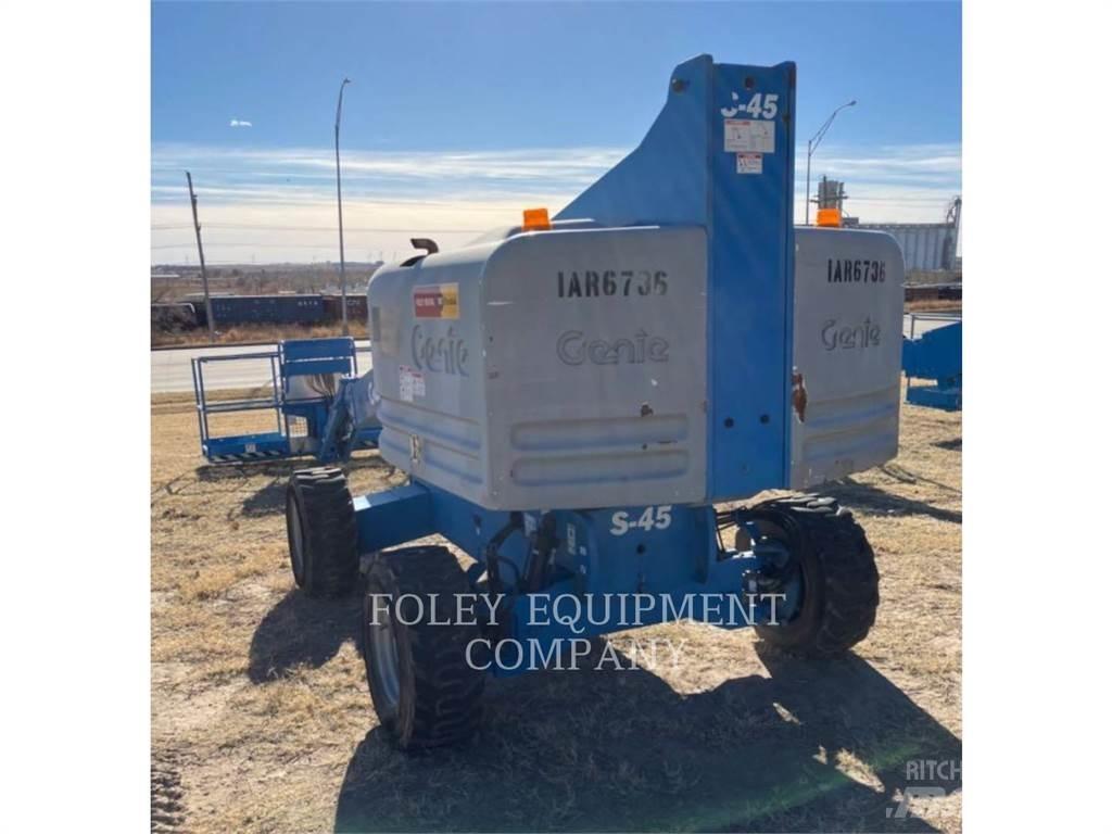 Genie S45G4 Articulated boom lifts