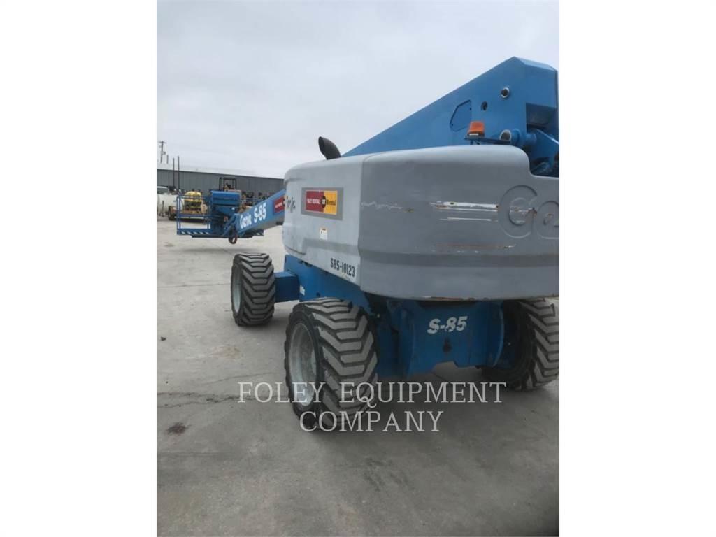 Genie S85D4W Articulated boom lifts