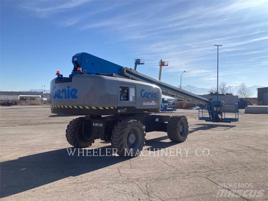 Genie S85XC Articulated boom lifts