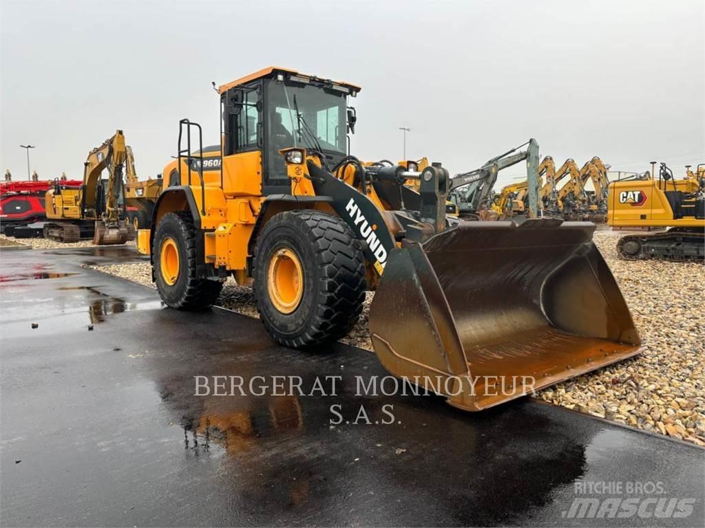 Hyundai HL960A Wheel loaders