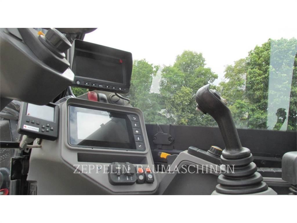 JCB 110W Wheeled excavators