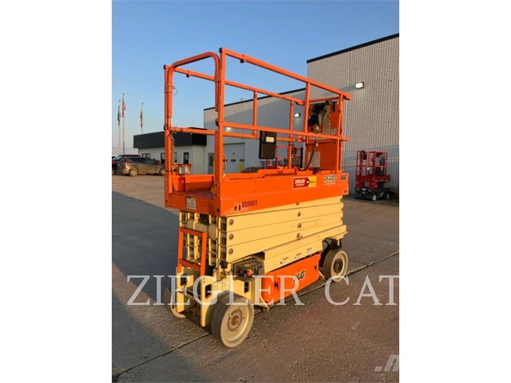JLG 2632ES Scissor lifts