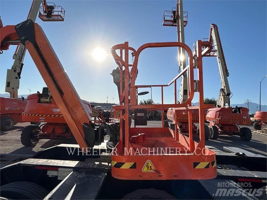JLG 460SJ Articulated boom lifts