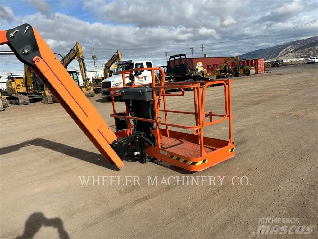 JLG 460SJ Articulated boom lifts