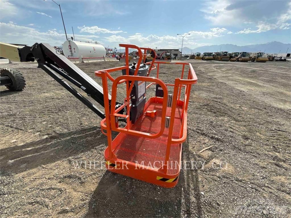 JLG 460SJ Articulated boom lifts
