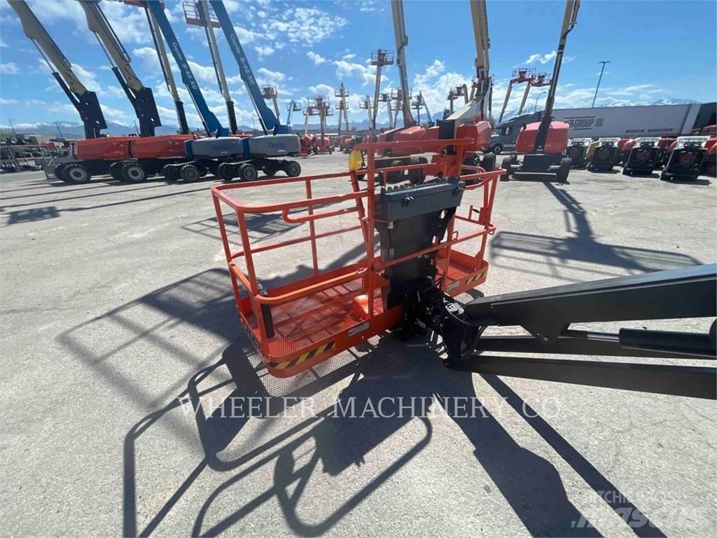 JLG 460SJ Articulated boom lifts