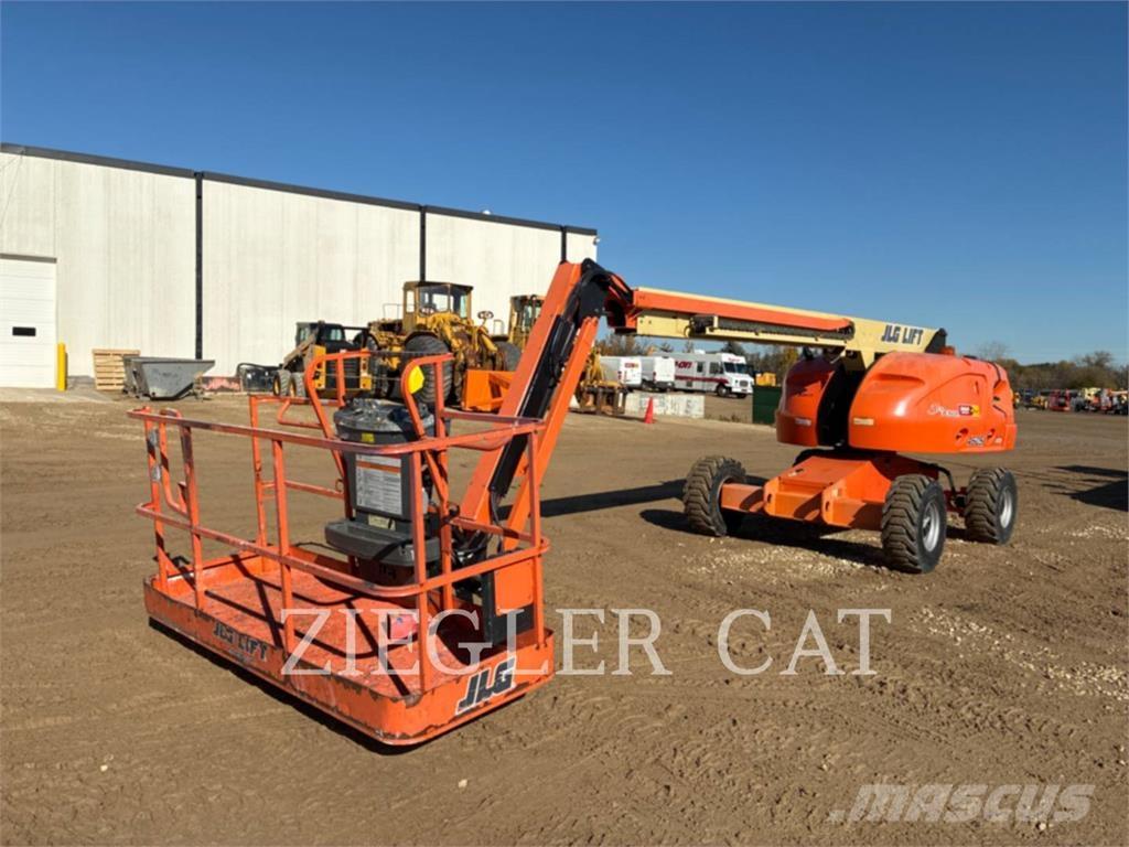 JLG 460SJ Articulated boom lifts