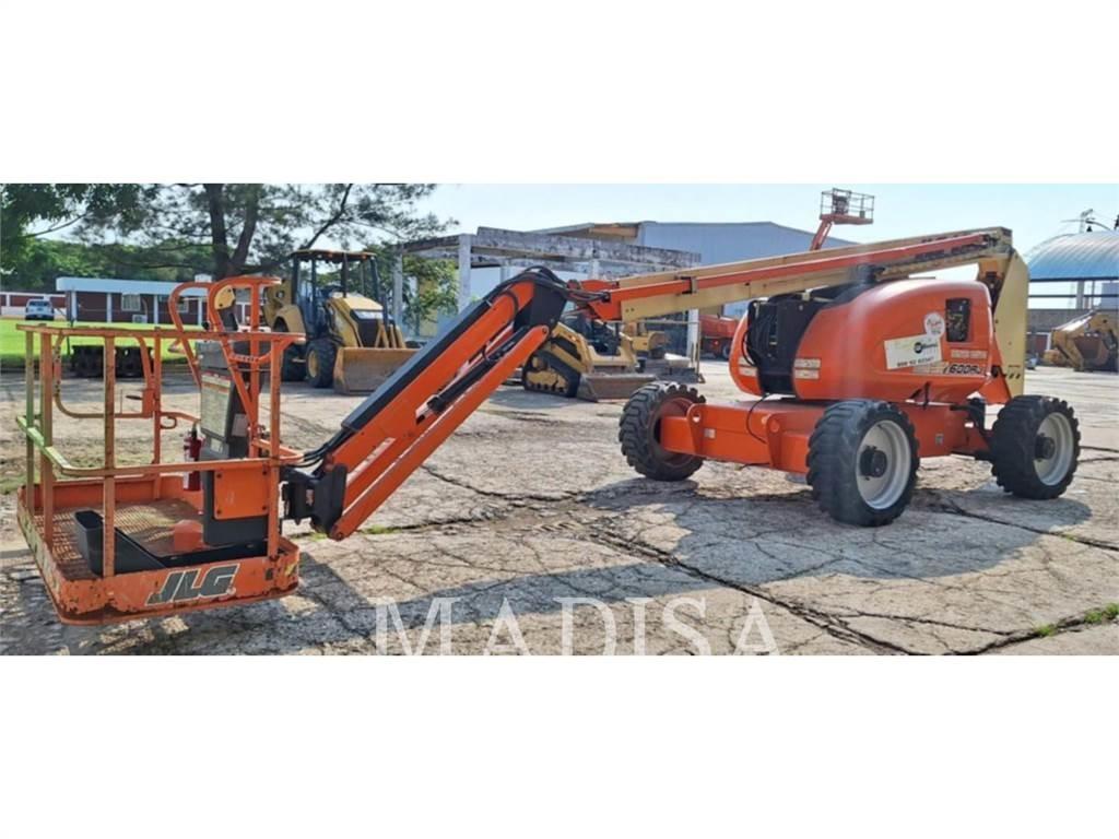 JLG 600AJ Articulated boom lifts