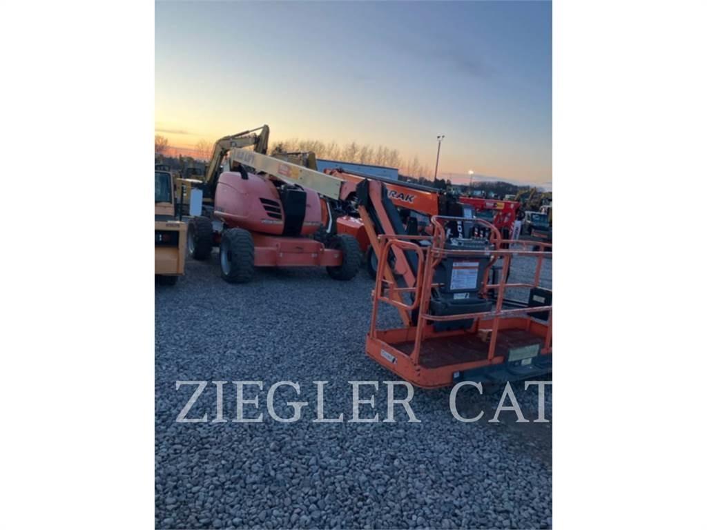JLG 600AJ Articulated boom lifts