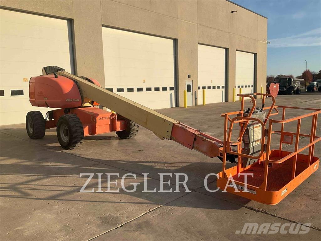 JLG 600S Articulated boom lifts