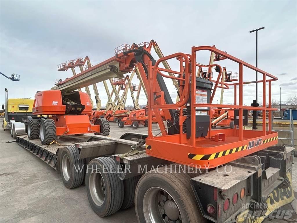 JLG 660SJ Articulated boom lifts